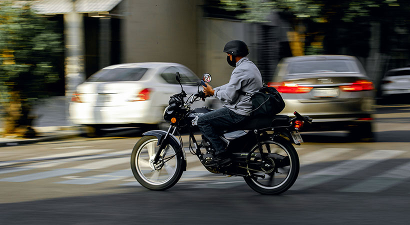 ¿Por qué son importantes las protecciones para montar en moto?